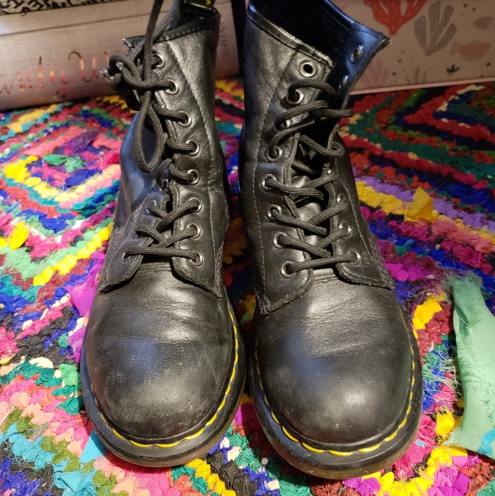 DR. MARTENS boots